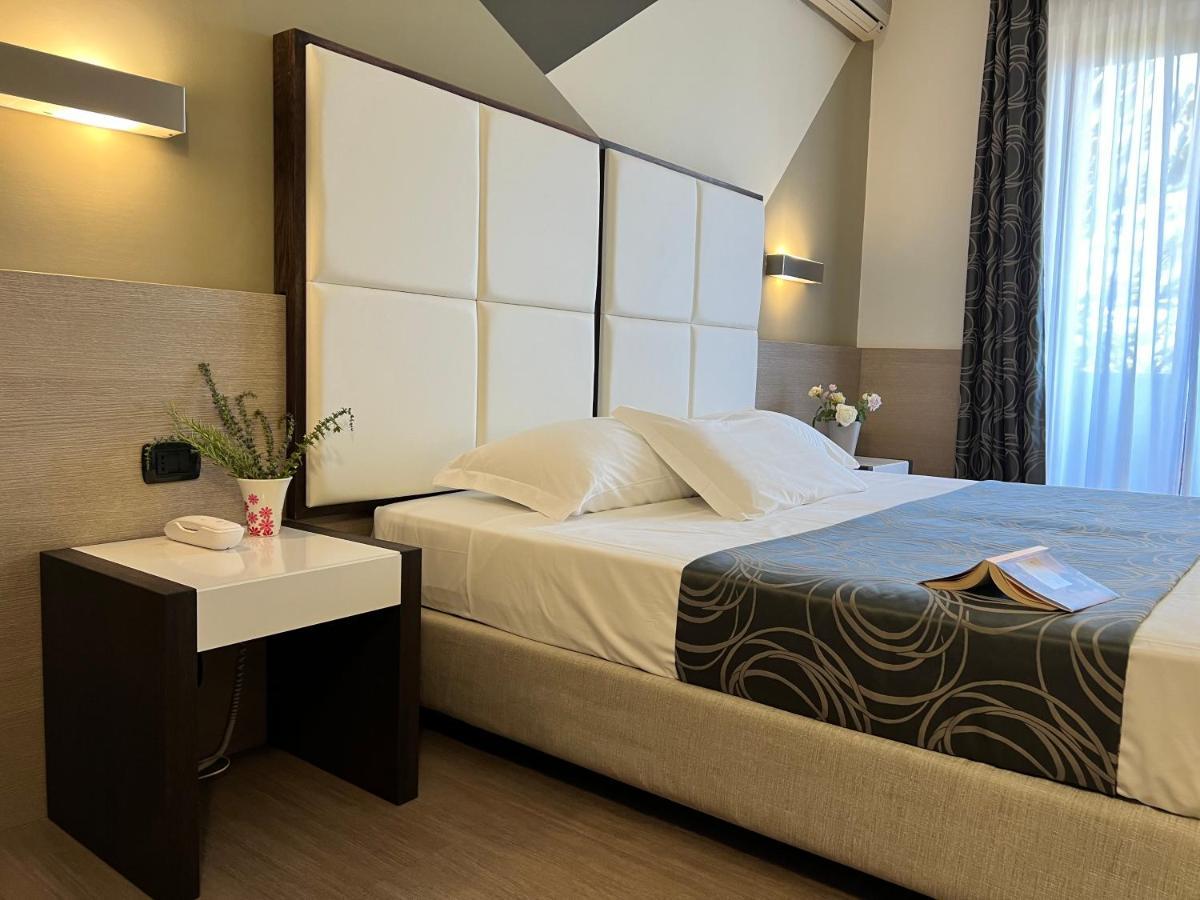 Hotel Gardenia Romano Canavese Exterior foto