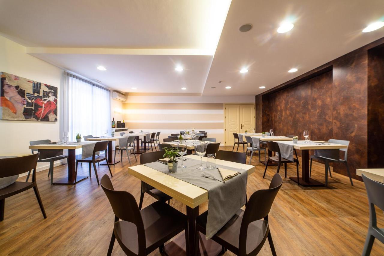 Hotel Gardenia Romano Canavese Exterior foto